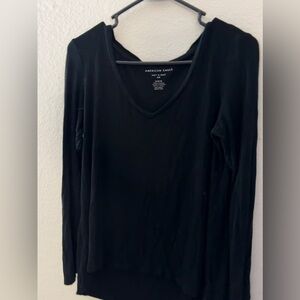 American Eagle Outfitters Black Long Sleeve V-Neck Tee